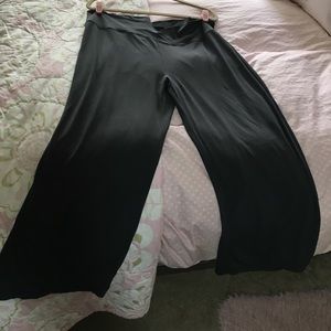 Grey Travel Ankle-Length Pants